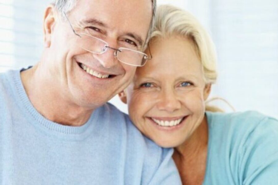 Reasons to Switch from Dentures to Dental Implants